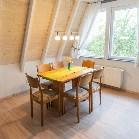 In Mit Privatem Garten