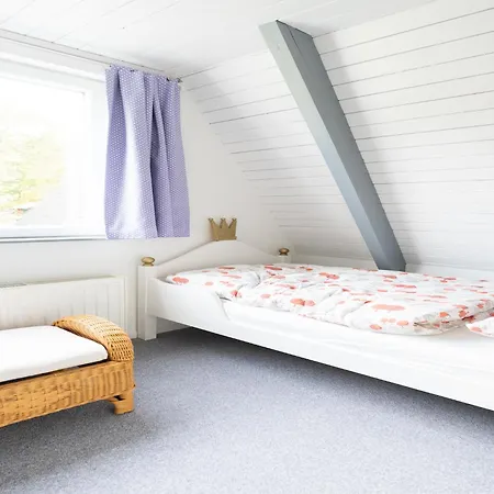 بيت للعطل In Mit Privatem Garten *